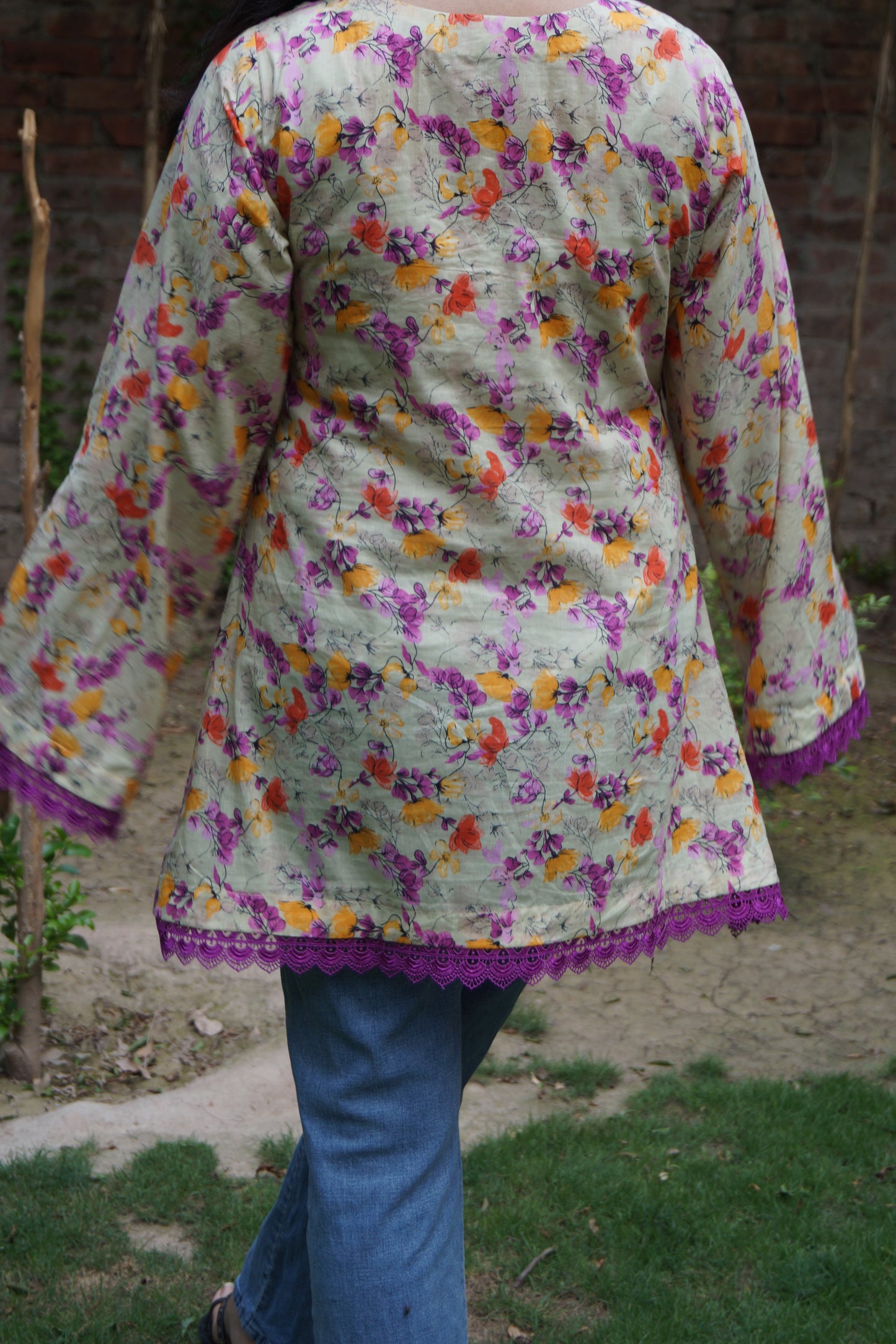 FLORAL VERSE KURTI
